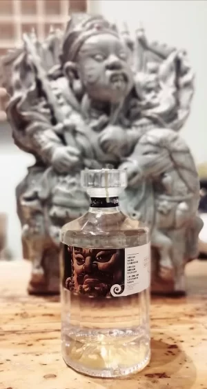 周小林:一位身陷“酒醉金迷”的成都“酒客”(图4) 知名文创设计师周小林:一位“酒醉茶迷”的成都“创客”(图4)