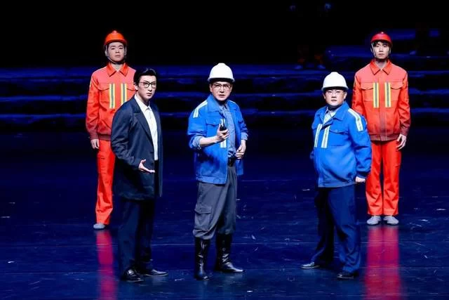 现代京剧《弄潮》:以经典艺术形式诠释当代创新精神(图3) 现代京剧《弄潮》:以经典艺术形式诠释当代创新精神(图3)