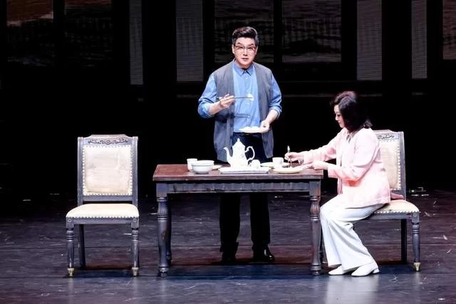 现代京剧《弄潮》:以经典艺术形式诠释当代创新精神(图4) 现代京剧《弄潮》:以经典艺术形式诠释当代创新精神(图4)