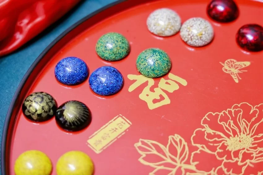 用传承技艺描绘北京中轴线, 巨幅漆画问世于正阳门,三幅知名中轴线画作同时亮相(图7) 用传承技艺描绘北京中轴线, 巨幅漆画问世于正阳门,三幅知名中轴线画作同时亮相(图7)