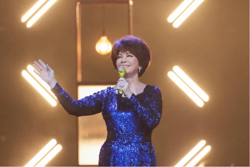 李雪健、刘莉莉、金响携情景歌曲《你是我的家》亮相《2025年全球华侨华人春节大联欢》(图7)