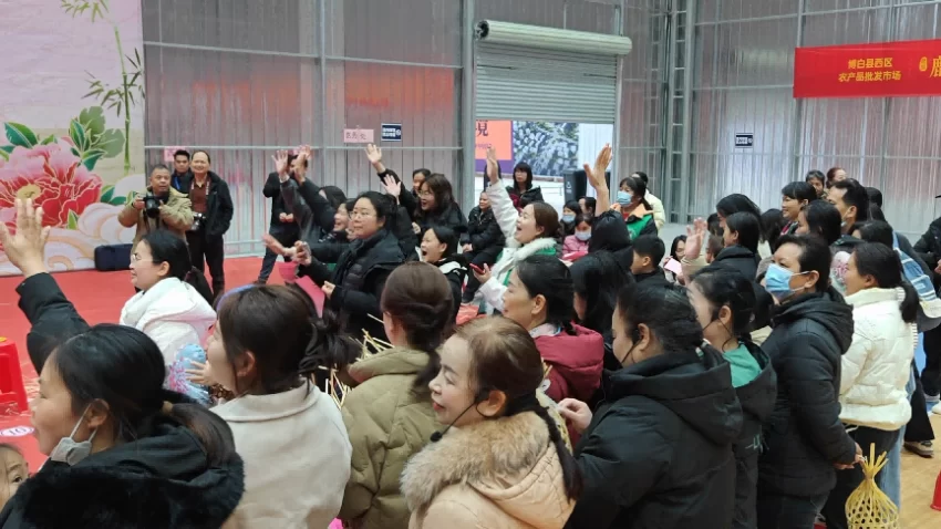 广西博白县水鸣镇2025年“三八”妇女节竹编技艺大赛:巾帼助力产业兴, 文明乡风竹韵长(图9) 广西博白县水鸣镇2025年“三八”妇女节竹编技艺大赛:巾帼助力产业兴, 文明乡风竹韵长(图9)