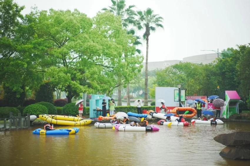 时尚城市 全龄阅读 酿就满城书香——温州市图书馆籀园读书季惠及百万市民(图3) 时尚城市 全龄阅读 酿就满城书香——温州市图书馆籀园读书季惠及百万市民(图3)