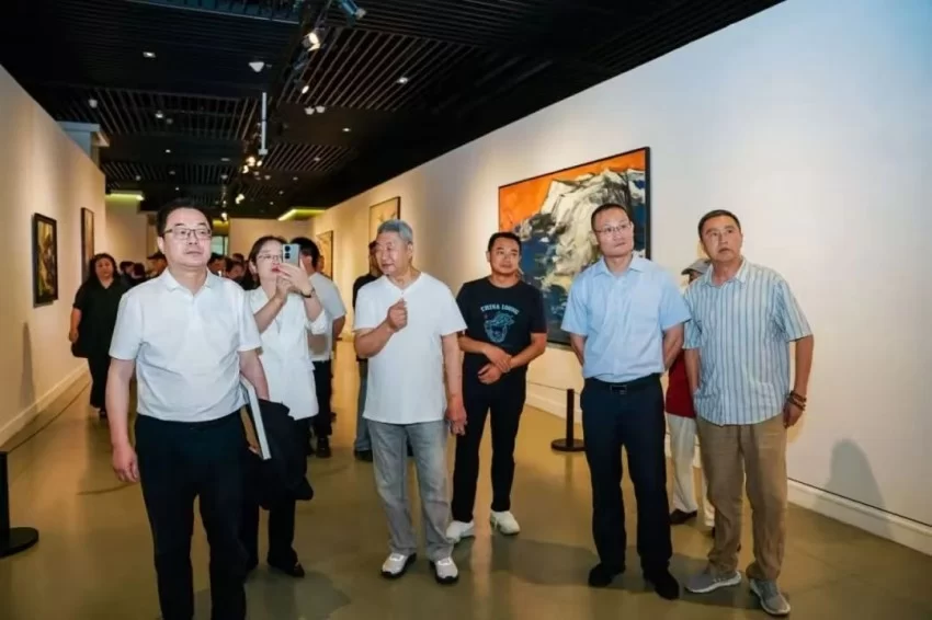 “生命之渡——林加冰油画作品捐献展”在芜湖市博物馆开幕(图6)