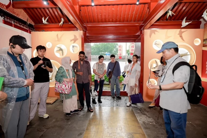 漫步鼓楼西大街，感受京味新活力——2025“打卡鼓西，漫步斜街”文化消费活动线下活动正式启动 (图7)