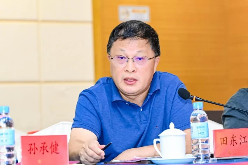 铭刻“中医旗手”百年心路,铸就中医复兴影像丰碑——纪录电影《国医魂·邓铁涛》剧本研讨会在广州举行(图24) 铭刻“中医旗手”百年心路,铸就中医复兴影像丰碑——纪录电影《国医魂·邓铁涛》剧本研讨会在广州举行(图24)