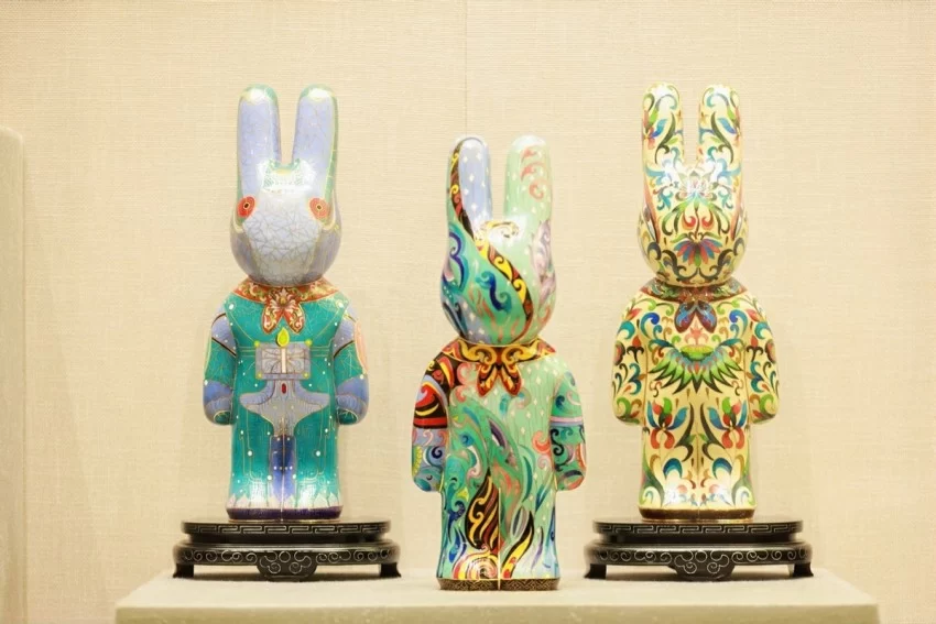 北京国际珐琅艺术创作与交流展暨第十三届北京工艺美术学术研讨会举办(图8) 北京国际珐琅艺术创作与交流展暨第十三届北京工艺美术学术研讨会举办(图8)