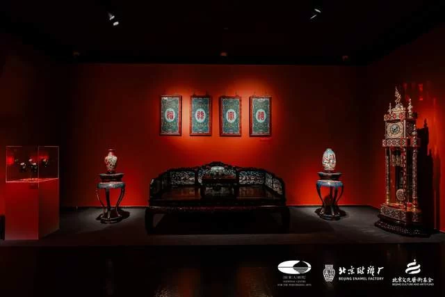 “景泰流芳 蓝韵新生” 景泰蓝传承与创新艺术展在国家大剧院开幕(图6) “景泰流芳 蓝韵新生” 景泰蓝传承与创新艺术展在国家大剧院开幕(图6)