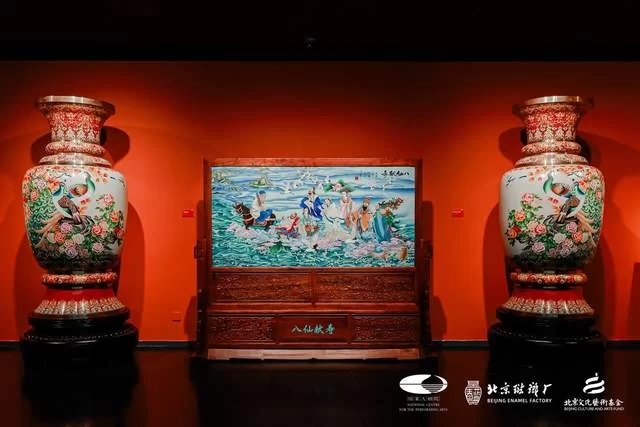 “景泰流芳 蓝韵新生” 景泰蓝传承与创新艺术展在国家大剧院开幕(图14) “景泰流芳 蓝韵新生” 景泰蓝传承与创新艺术展在国家大剧院开幕(图14)