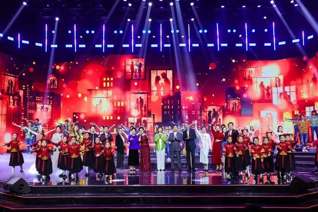 群星荟萃共绘马年新春诗意画卷,CETV诗意中国春晚录制圆满成功(图2) 群星荟萃共绘马年新春诗意画卷,CETV诗意中国春晚录制圆满成功(图2)