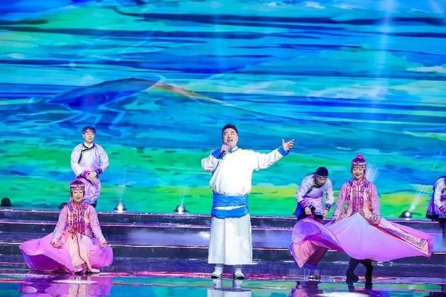 群星荟萃共绘马年新春诗意画卷,CETV诗意中国春晚录制圆满成功(图30) 群星荟萃共绘马年新春诗意画卷,CETV诗意中国春晚录制圆满成功(图30)