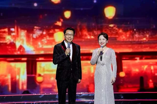 群星荟萃共绘马年新春诗意画卷,CETV诗意中国春晚录制圆满成功(图34) 群星荟萃共绘马年新春诗意画卷,CETV诗意中国春晚录制圆满成功(图34)