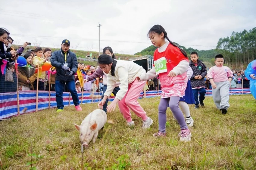 广西马山县六马村:流水欢歌迎客来(图4) 广西马山县六马村:流水欢歌迎客来(图4)