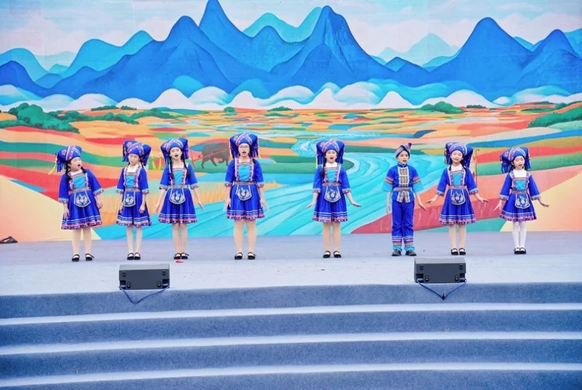 广西马山县六马村:流水欢歌迎客来(图7) 广西马山县六马村:流水欢歌迎客来(图7)