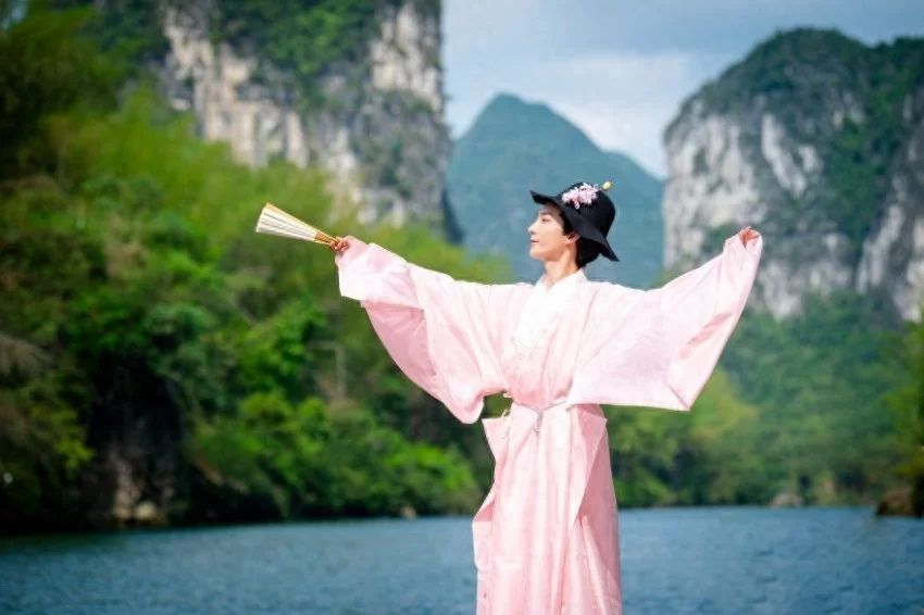 山水科技交融掀起春日文旅热潮——三月三广西河池金城江龙江第一