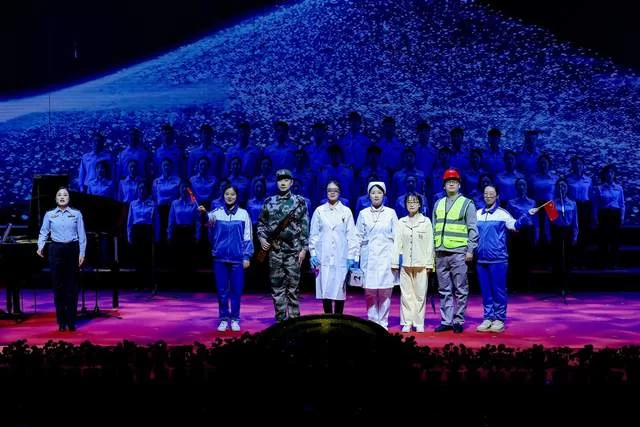 “新质赋能 活力海淀 唱响未来”——2026年“五月的鲜花”海淀职工歌咏比赛圆满落幕(图11) “新质赋能 活力海淀 唱响未来”——2026年“五月的鲜花”海淀职工歌咏比赛圆满落幕(图11)