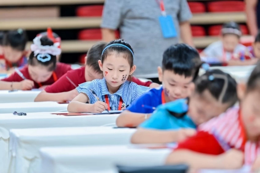 算珠凝文脉 智启少年时——第七届“指尖上的智慧”青少年珠算文化非遗美育大会成都站圆满落幕(图7)