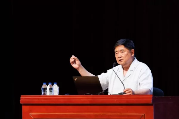 单霁翔:讲好中国故事 传播中华传统文化——“中轴线文化遗产大讲堂进校园”活动走进北京航空航天大学(图3) 单霁翔:讲好中国故事 传播中华传统文化——“中轴线文化遗产大讲堂进校园”活动走进北京航空航天大学(图3)