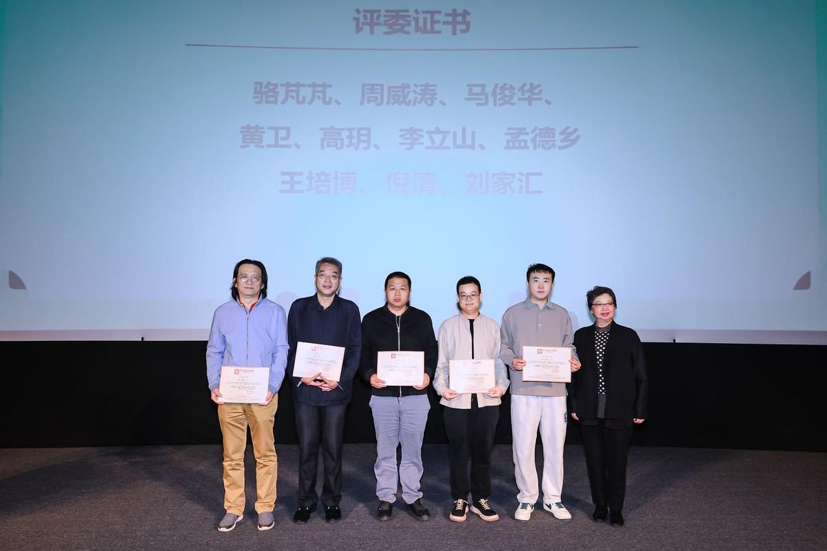 “印记北京中轴线——大众篆刻作品展”巡展启动暨公益赠书举办(图7)
