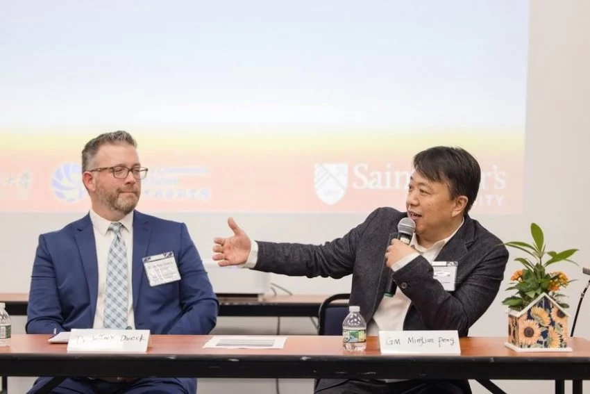 2024“艺术与生命”国际艺术邀请展暨第十届“生命艺术现象学”学术论坛在美国圣彼得大学举行(图10)