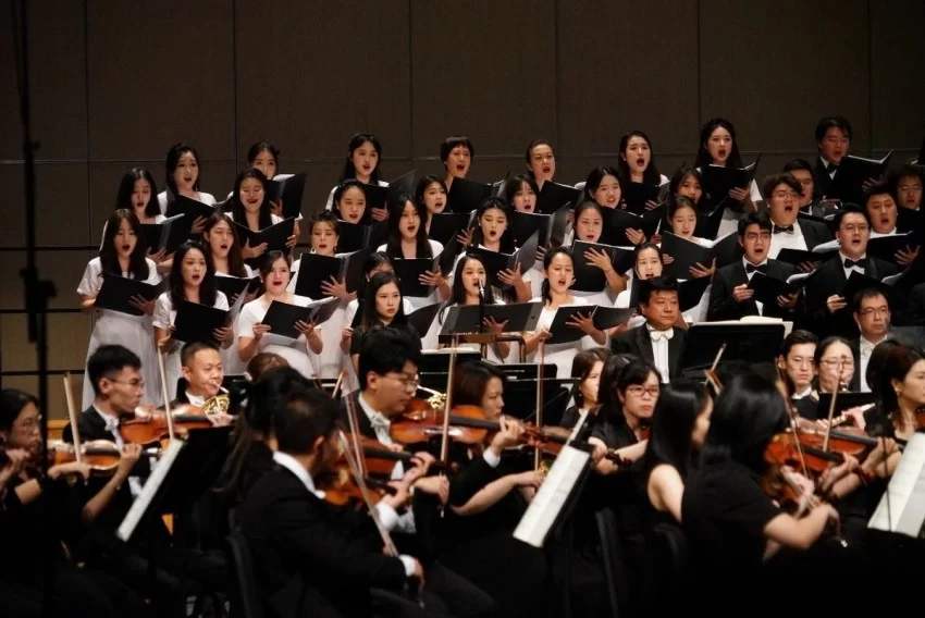 交响乐《玛纳斯》将于11月28日亮相北京音乐厅(图4) 推进文化润疆战略 唱响民族英雄史诗——交响乐《玛纳斯》将于11月28日亮相北京音乐厅(图4)