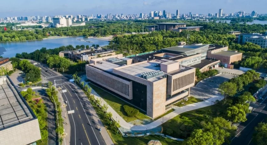 百廿嘉图 芬芳禾城——嘉兴市图书馆建馆120周年暨《嘉兴市图书馆史》新书发布(图2) 百廿嘉图 芬芳禾城——嘉兴市图书馆建馆120周年暨《嘉兴市图书馆史》新书发布(图2)