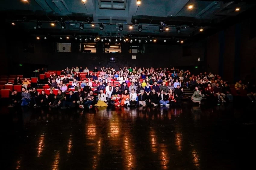 致敬已故美术家忻东旺——原创话剧《忻东旺》在清华大学演出(图3) 致敬已故美术家忻东旺——原创话剧《忻东旺》在清华大学演出(图3)