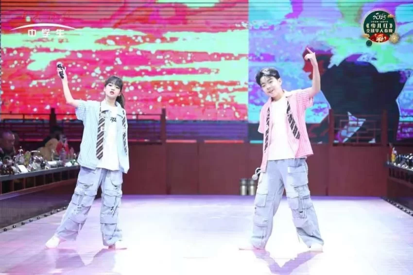 中央新影中学生频道2025《少儿红》华人春晚圆满收官(图6)