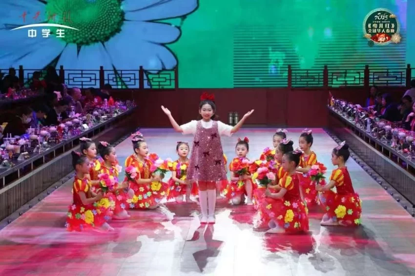 中央新影中学生频道2025《少儿红》华人春晚圆满收官(图7)