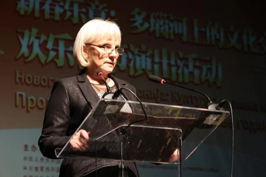 2025年欢乐春节演出活动在斯梅戴雷沃圆满闭幕(图4) 塞尔维亚奏响新春乐章——2025年欢乐春节演出活动在斯梅戴雷沃圆满闭幕(图4)