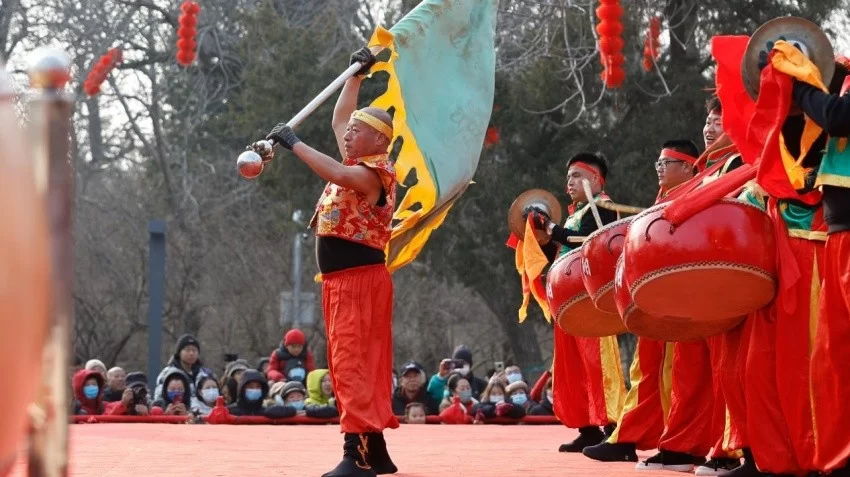 2025年龙潭庙会:民俗展演燃激情,互动体验乐翻天(图3) 2025年龙潭庙会:民俗展演燃激情,互动体验乐翻天(图3)