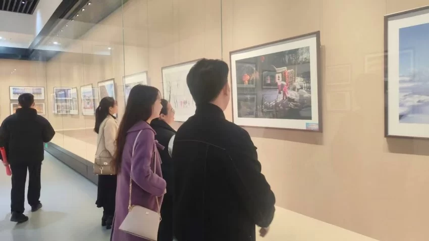 “大美伊春·魅力丰林”冬季风光摄影展走进广东茂名(图3)  “大美伊春·魅力丰林”冬季风光摄影展走进广东茂名(图3)