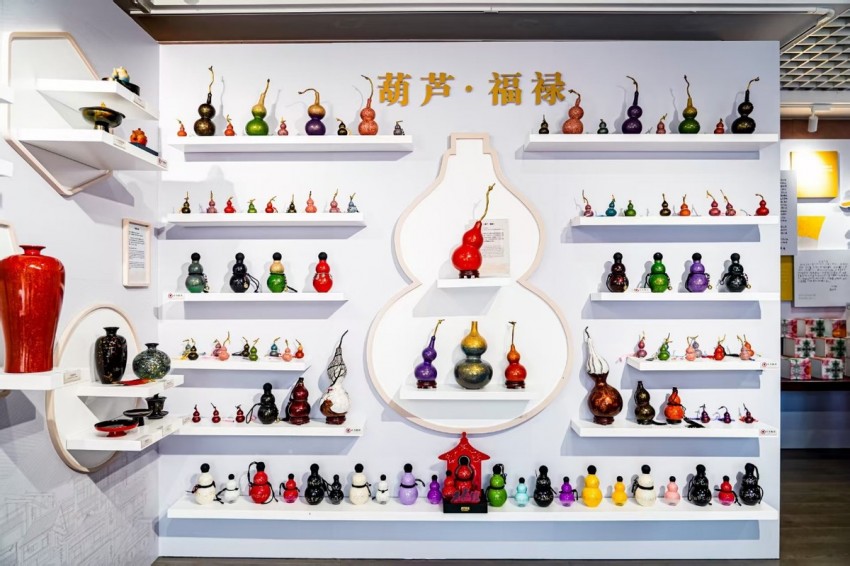 重庆城口“忘我”漆艺作品展在京启幕，百余件残疾人非遗作品亮相故宫博物院(图4)
