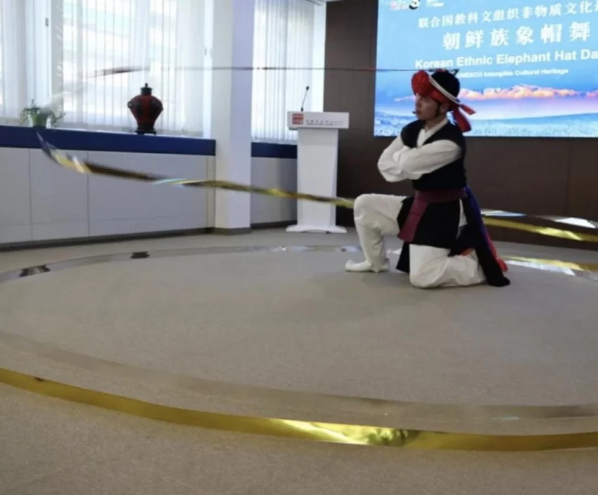 中国与瑞士文化交流合作开启新篇章——伯尔尼中国文化中心正式揭牌(图9) 中国与瑞士文化交流合作开启新篇章——伯尔尼中国文化中心正式揭牌(图9)