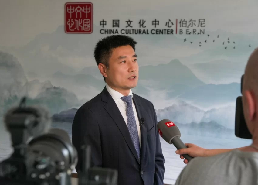 中国与瑞士文化交流合作开启新篇章——伯尔尼中国文化中心正式揭牌(图37) 中国与瑞士文化交流合作开启新篇章——伯尔尼中国文化中心正式揭牌(图37)